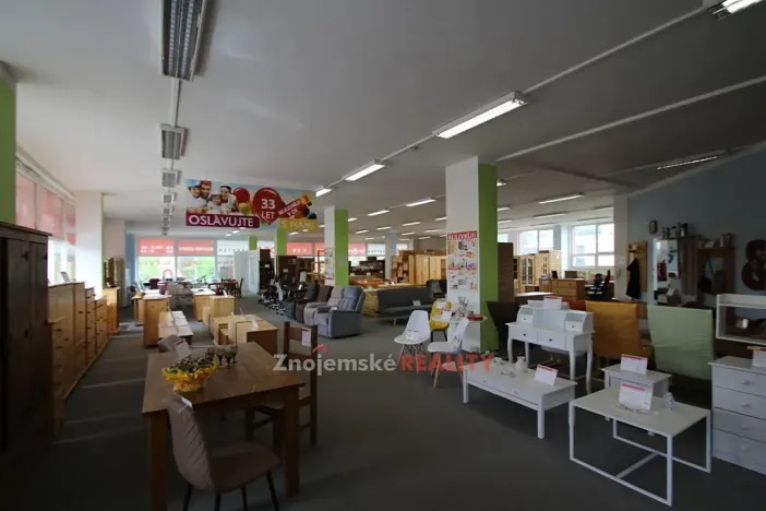 Pronájem obchodního prostoru, Znojmo, Vídeňská třída, 130 m2