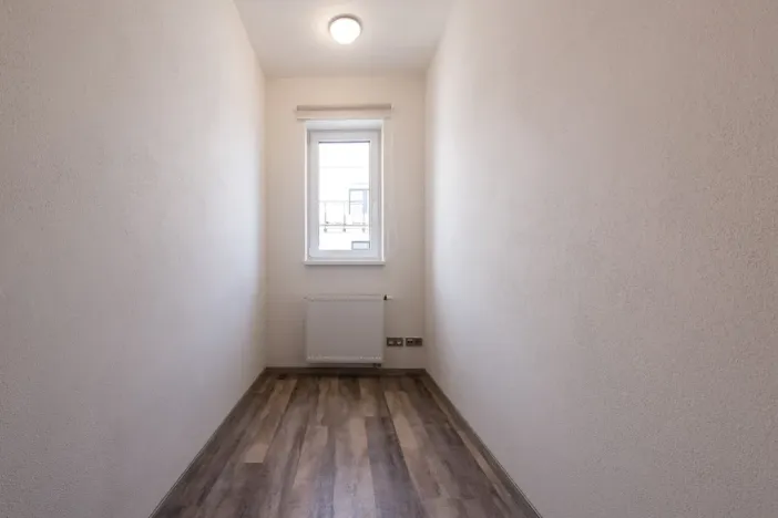 Pronájem bytu 1+kk, Plzeň, Pod Záhorskem, 447 m2