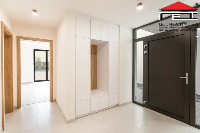 Pronájem rodinného domu, Moravany, Brněnská, 216 m2