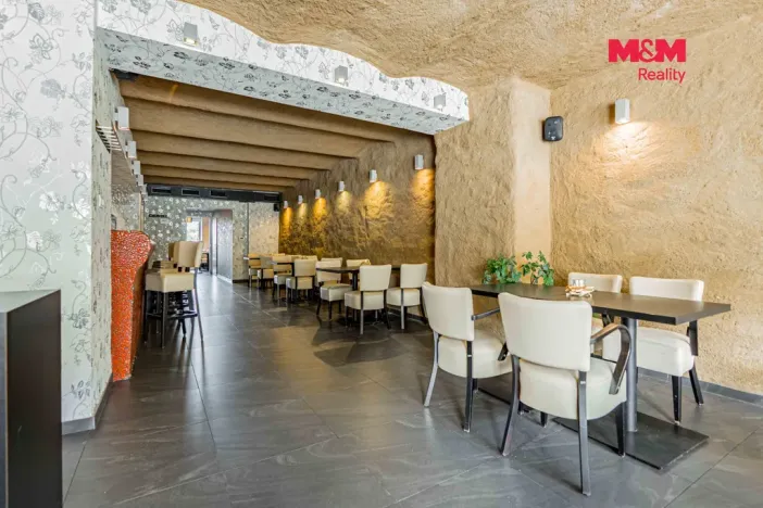 Prodej činžovního domu, Brušperk, náměstí J. A. Komenského, 350 m2