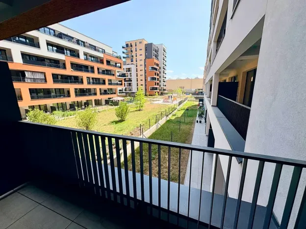 Pronájem bytu 2+kk, Praha - Hloubětín, Poděbradská, 63 m2