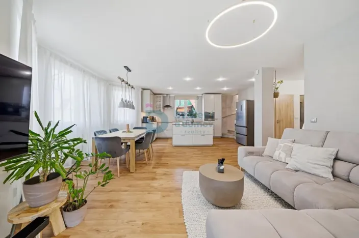 Prodej rodinného domu, Hlušovice, U Potoka, 161 m2