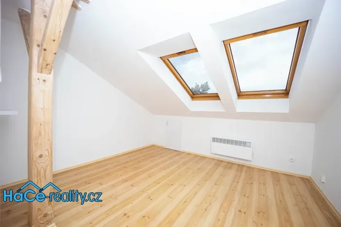 Pronájem bytu 2+kk, Hradec Králové, Ke Splavu, 70 m2