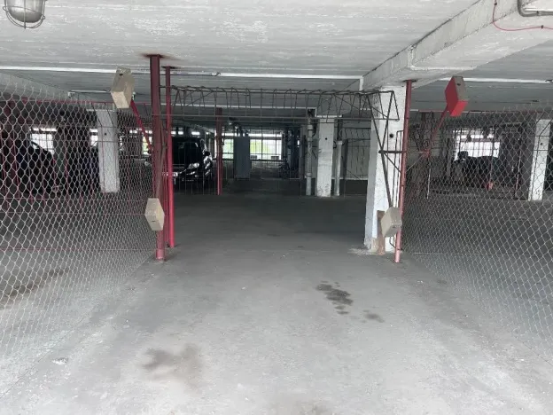 Prodej garážového stání, Praha - Střížkov, Lovosická, 18 m2