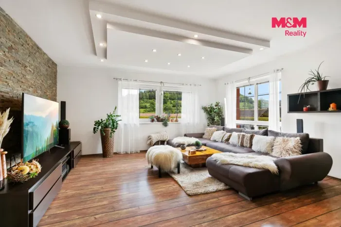 Prodej rodinného domu, Chuchelna, 290 m2