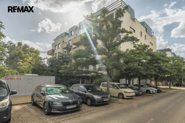 Pronájem bytu 3+kk, Praha - Střížkov, Makedonská, 68 m2