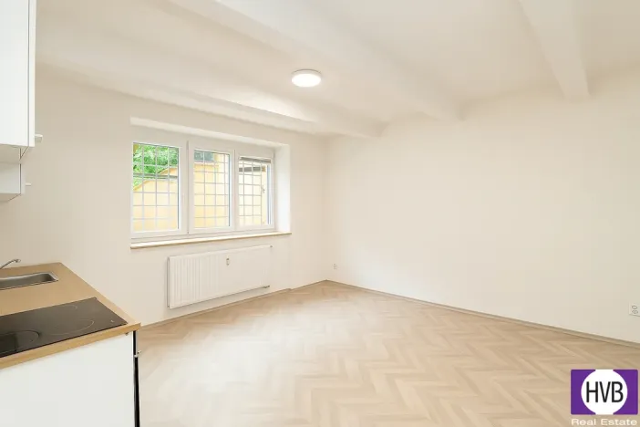 Pronájem bytu 2+kk, Praha, Dvorecké náměstí, 62 m2
