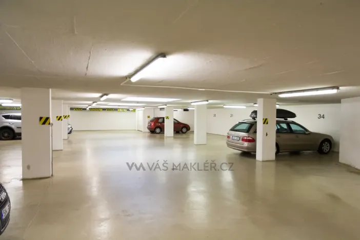 Pronájem kanceláře, Praha - Žižkov, Chelčického, 111 m2