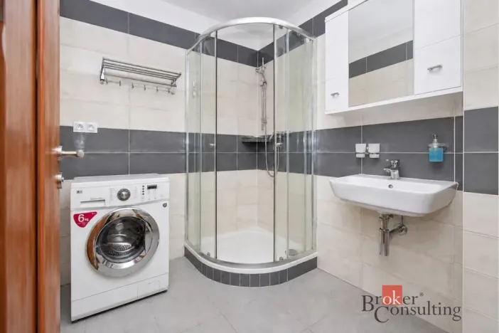 Prodej bytu 1+kk, Praha - Košíře, Pod radnicí, 52 m2