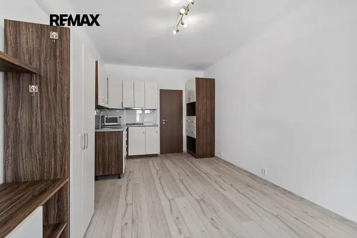 Pronájem bytu 2+kk, Plzeň, Koterovská, 36 m2