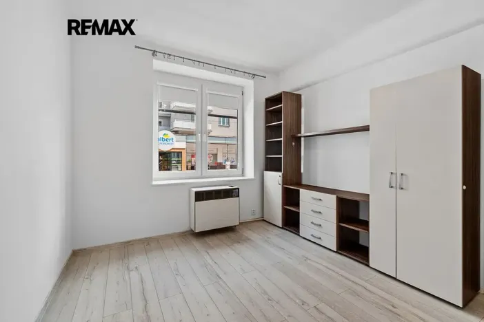 Pronájem bytu 2+kk, Plzeň, Koterovská, 36 m2