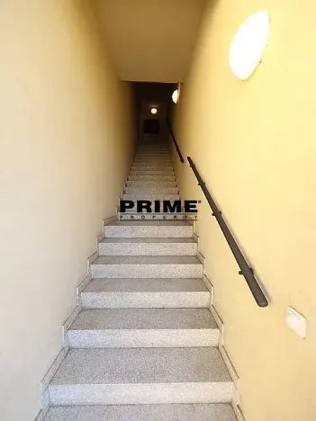 Pronájem kanceláře, Praha - Smíchov, Štefánikova, 168 m2