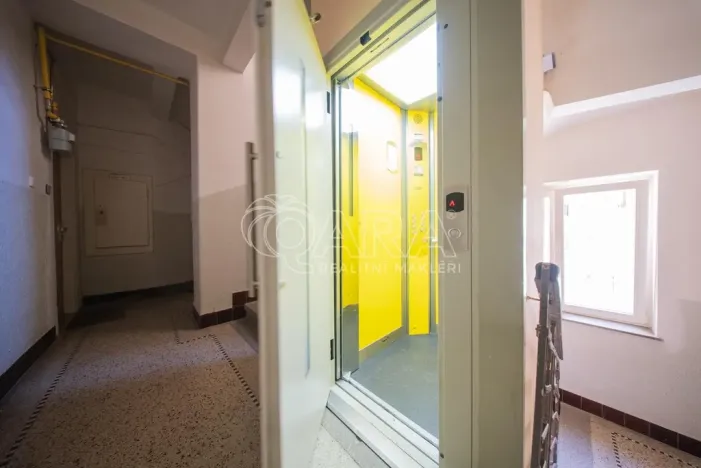 Prodej bytu 1+kk, Praha - Bubeneč, Kyjevská, 39 m2
