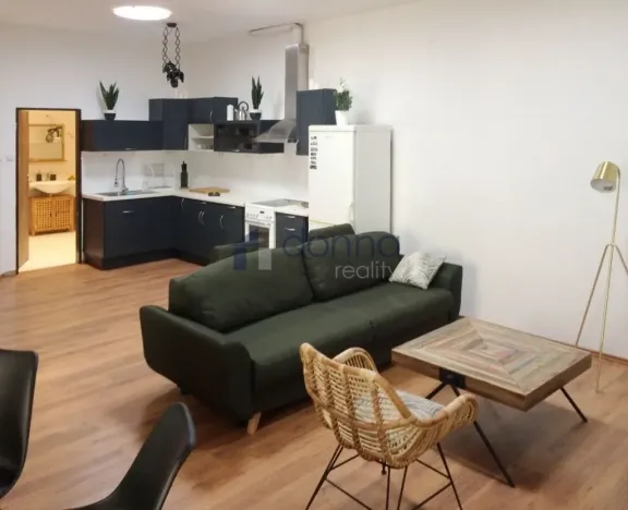 Pronájem bytu 3+kk, Praha, Slezská, 71 m2