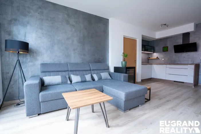 Prodej bytu 2+kk, Praha - Sedlec, Kamýcká, 57 m2