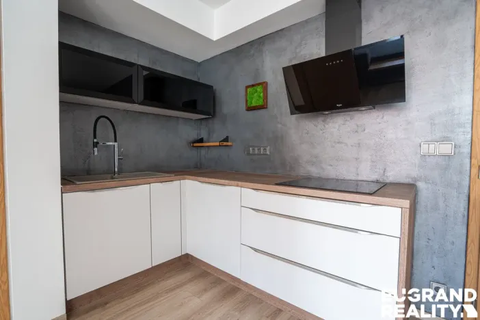 Prodej bytu 2+kk, Praha - Sedlec, Kamýcká, 57 m2