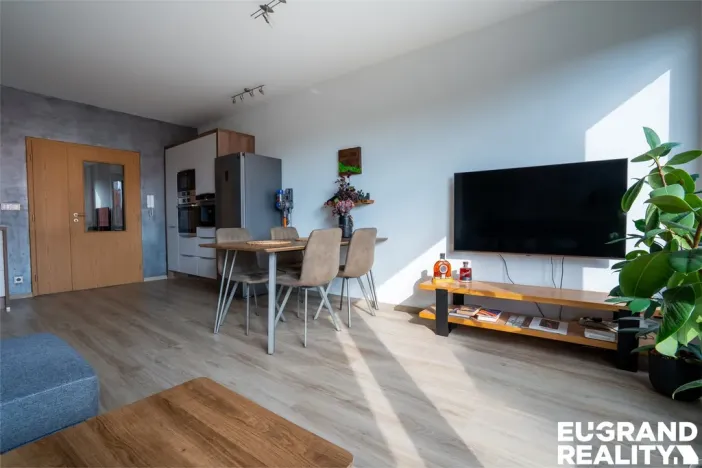 Prodej bytu 2+kk, Praha - Sedlec, Kamýcká, 57 m2