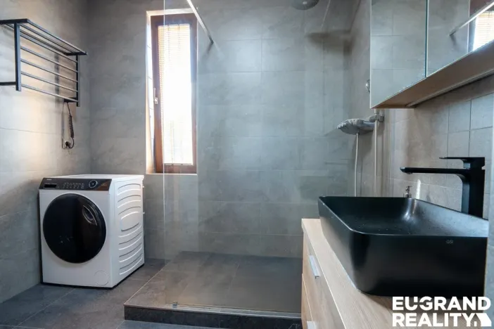 Prodej bytu 2+kk, Praha - Sedlec, Kamýcká, 57 m2