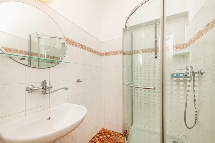 Pronájem rodinného domu, Praha - Břevnov, Pětipeského, 180 m2