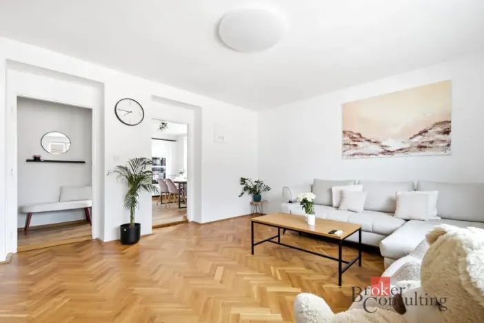 Pronájem bytu 2+1, Pardubice - Zelené Předměstí, Železničního pluku, 61 m2