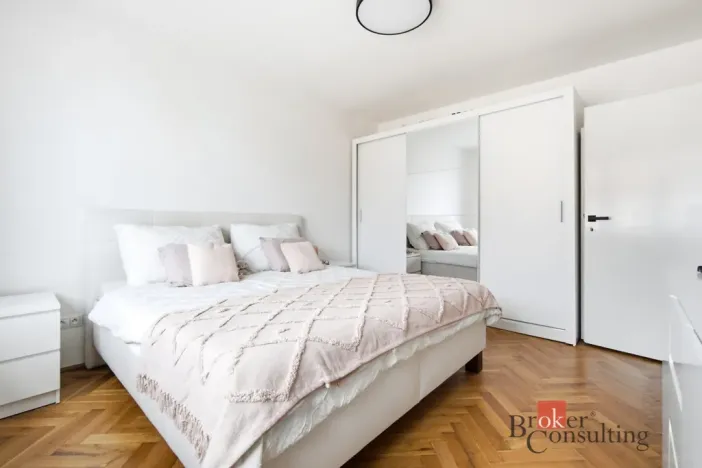 Pronájem bytu 2+1, Pardubice - Zelené Předměstí, Železničního pluku, 61 m2