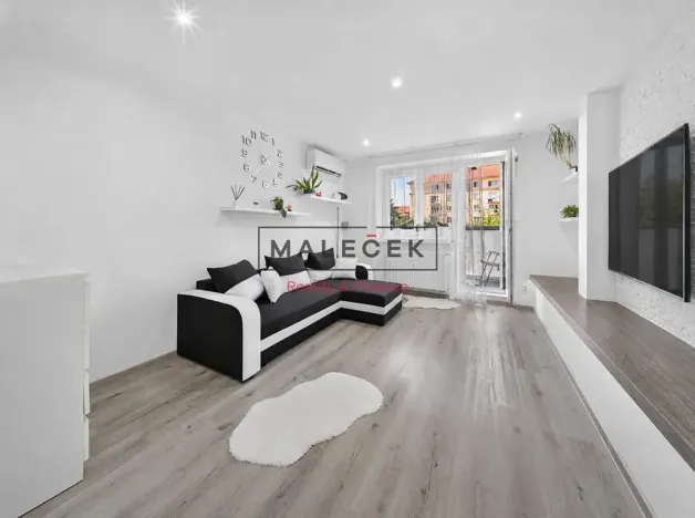 Prodej bytu 2+1, Kladno, Unhošťská, 51 m2