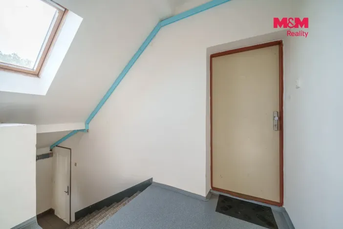 Prodej bytu 2+kk, Karlovy Vary - Stará Role, Jabloňová, 50 m2