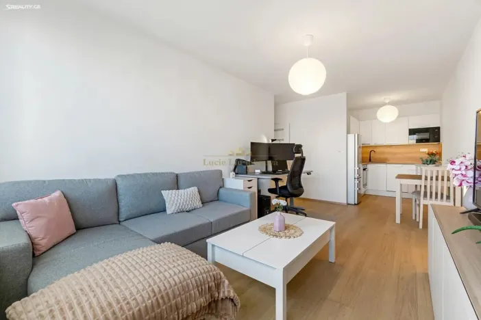Prodej bytu 2+kk, Praha - Černý Most, Generála Janouška, 46 m2