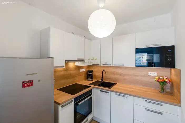 Prodej bytu 2+kk, Praha - Černý Most, Generála Janouška, 46 m2
