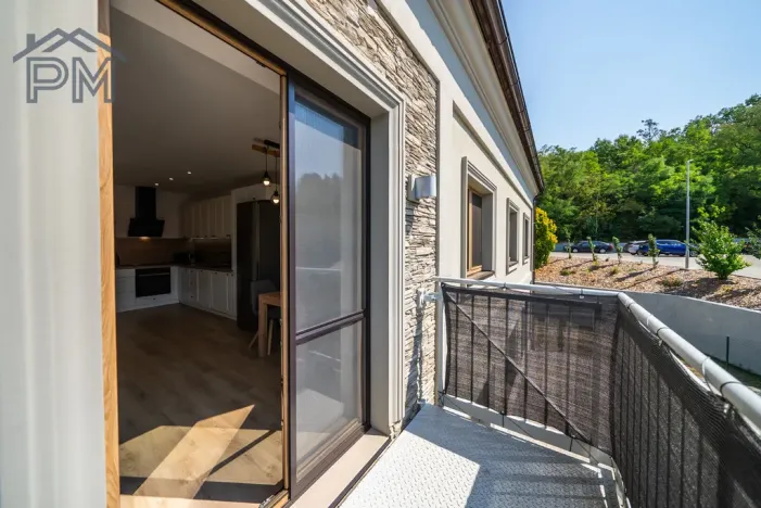 Prodej bytu 2+kk, Milešovice, 65 m2