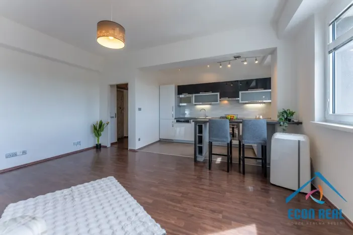Prodej bytu 2+kk, Praha - Vršovice, Vladivostocká, 53 m2
