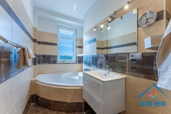 Prodej bytu 2+kk, Praha - Vršovice, Vladivostocká, 53 m2