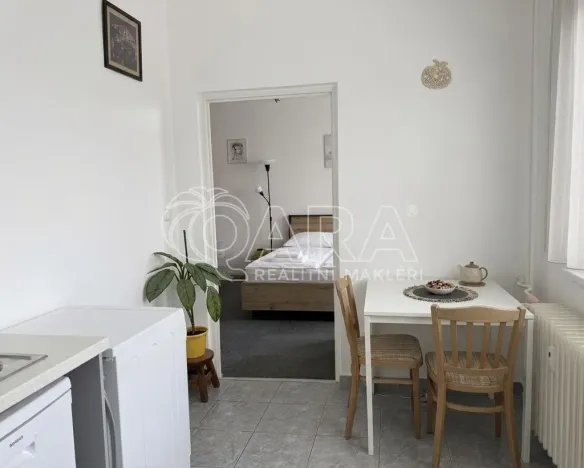 Pronájem bytu 1+1, Praha - Kyje, Dvořišťská, 34 m2