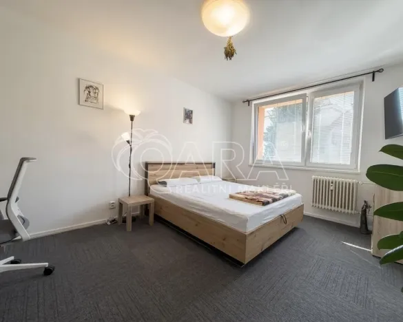 Pronájem bytu 1+1, Praha - Kyje, Dvořišťská, 34 m2