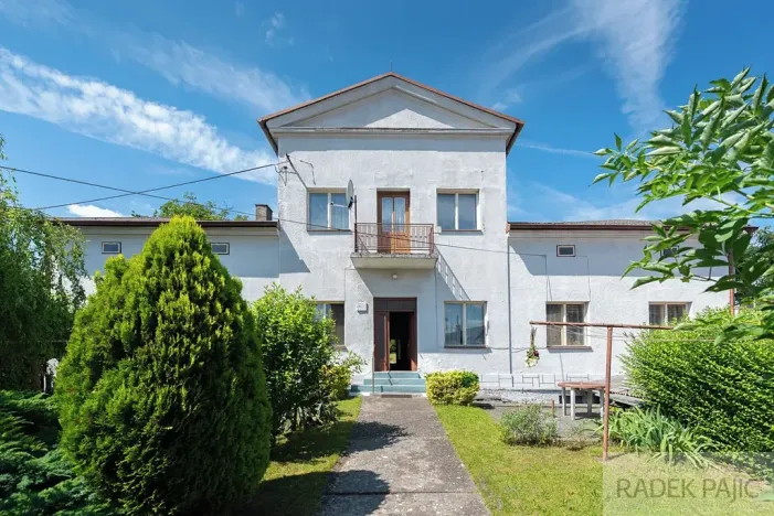 Prodej rodinného domu, Dobrovice, Palackého náměstí, 218 m2