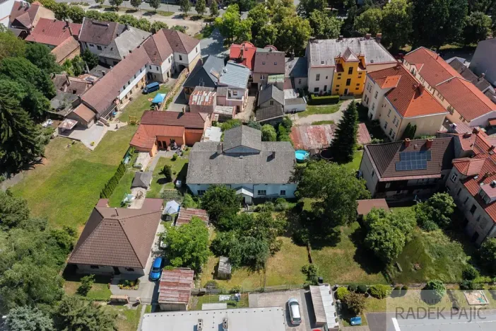 Prodej rodinného domu, Dobrovice, Palackého náměstí, 218 m2