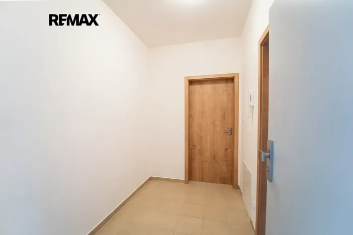 Pronájem bytu 1+kk, Beroun, Vinařská, 33 m2