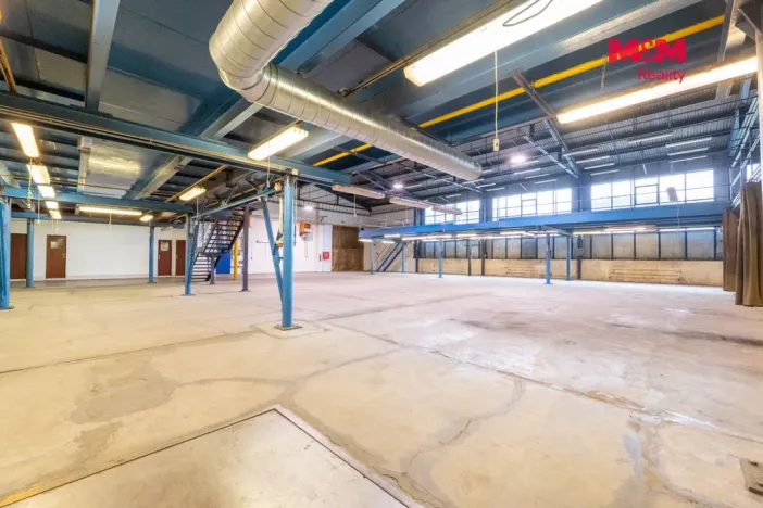 Prodej výrobních prostor, Slavičín, 714 m2