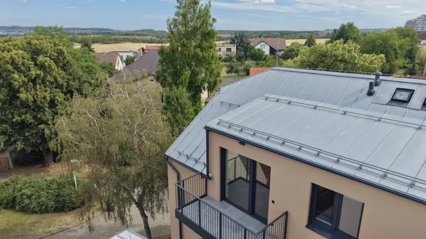 Prodej bytu 5+kk, Praha - Holyně, náměstí Pod lípou, 152 m2