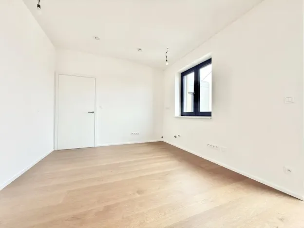 Prodej bytu 5+kk, Praha - Holyně, náměstí Pod lípou, 152 m2