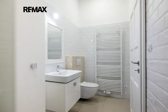 Prodej bytu 1+kk, Vráž, Nad Loděnicí, 28 m2