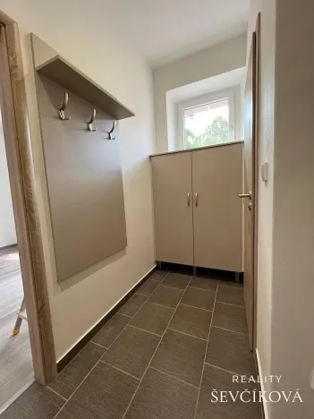 Pronájem bytu 1+kk, Hradec Králové, Bidlova, 30 m2