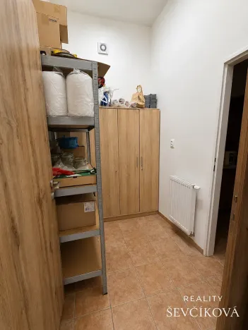 Pronájem restaurace, Pardubice, Okrajová, 144 m2