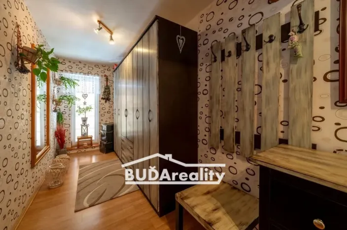 Prodej rodinného domu, Halenkovice, 309 m2