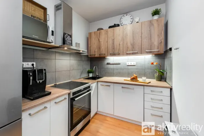 Prodej bytu 3+kk, Kostelec nad Labem, Myslivečkova, 75 m2