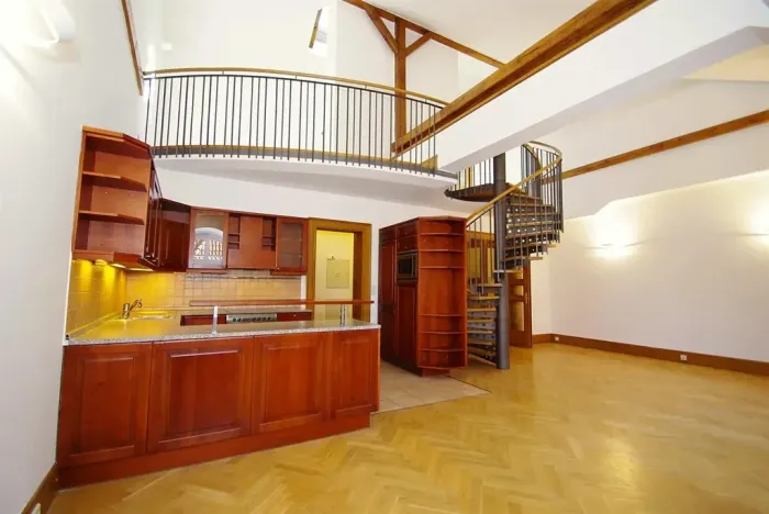 Pronájem atypického bytu, Praha - Josefov, Žatecká, 195 m2