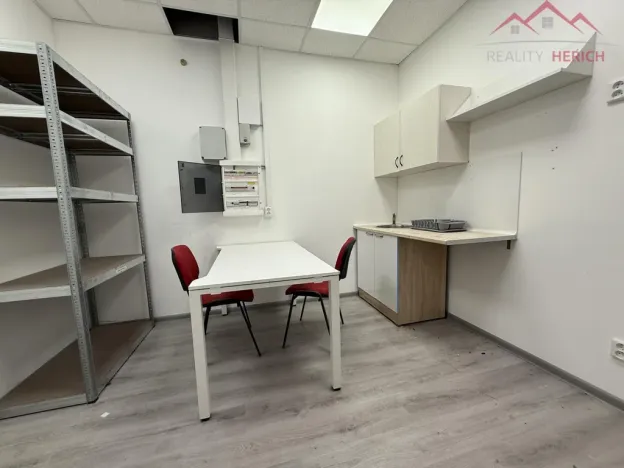Pronájem obchodního prostoru, Chomutov, Žižkovo náměstí, 300 m2