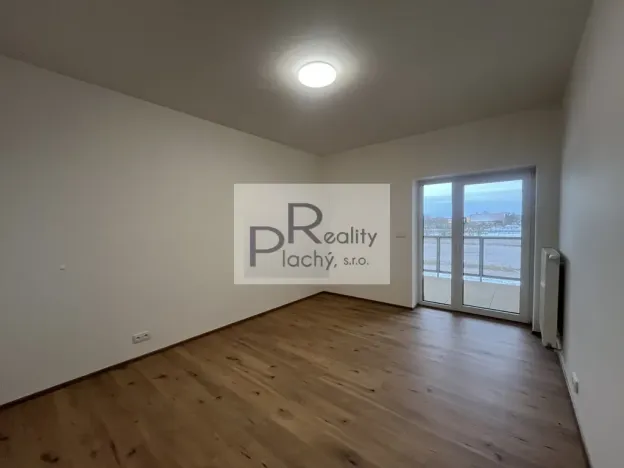 Prodej bytu 2+kk, Hevlín, 73 m2