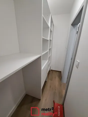 Pronájem bytu 1+kk, Olomouc, Topolová, 33 m2