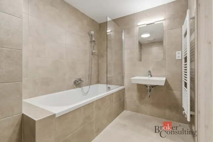 Pronájem bytu 2+kk, Pardubice - Ohrazenice, U Sportovní školy, 51 m2